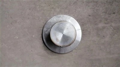 Náves King Pin